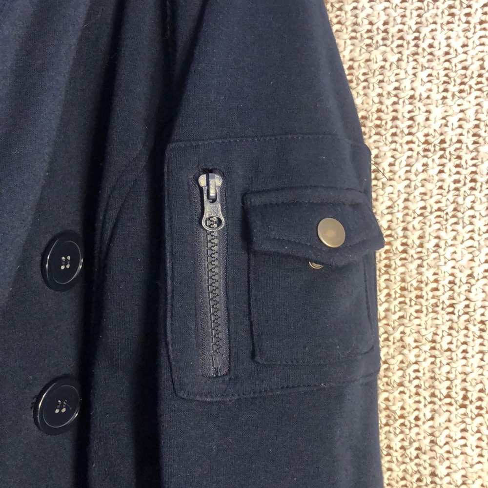 Super warm navy winter jacket! (Size M) - Picture 4 of 5